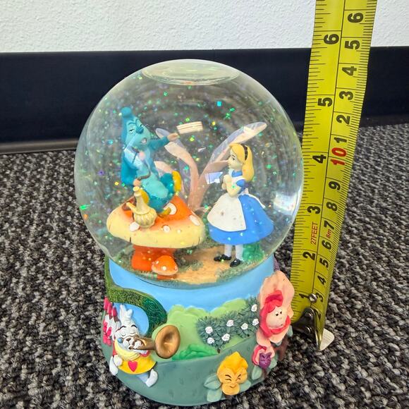 Disney Alice in Wonderland Snow Globe Caterpillar Music Box "I'm Late" Enesco - Picture 3 of 9